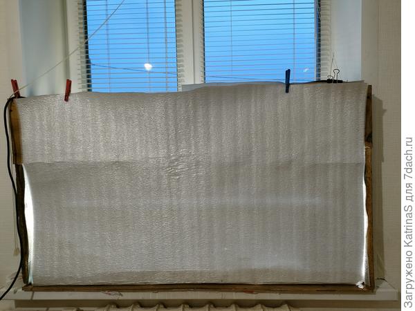 при очень яростном желании котейки наверно все равно смогут попасть, но наш подойдет-глянет все закрыто и запрыгнуть некуда и уходит разочарованный