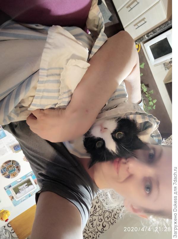 Купаный котя, совсем зая...