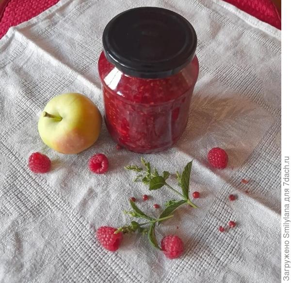 Малина и летние яблоки