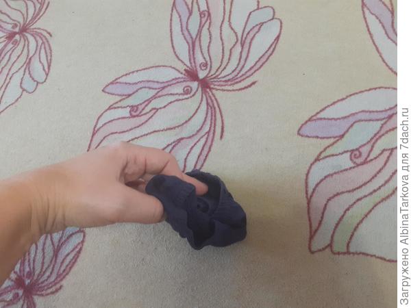 Теперь нижнюю часть трусиков необходимо загнуть вверх и вставить в "кармашек" (по аналогии с боксерами)