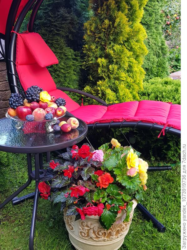 Дождеватель работает, мы -- отдыхаем