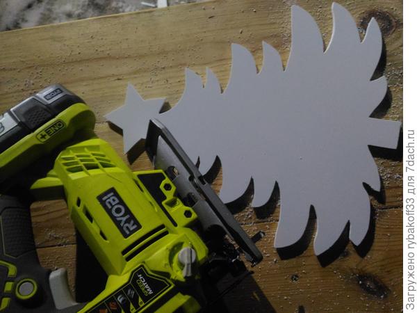 Выпиливаем елочку