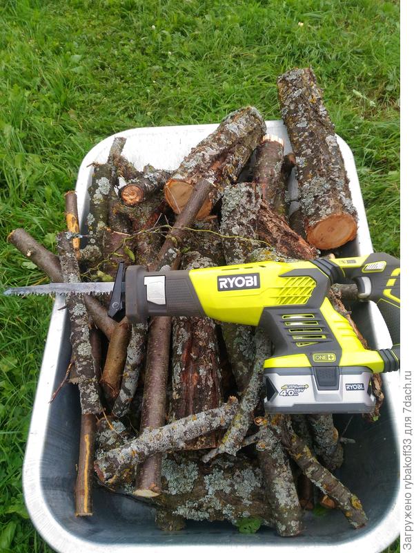 Убираем последствия урагана