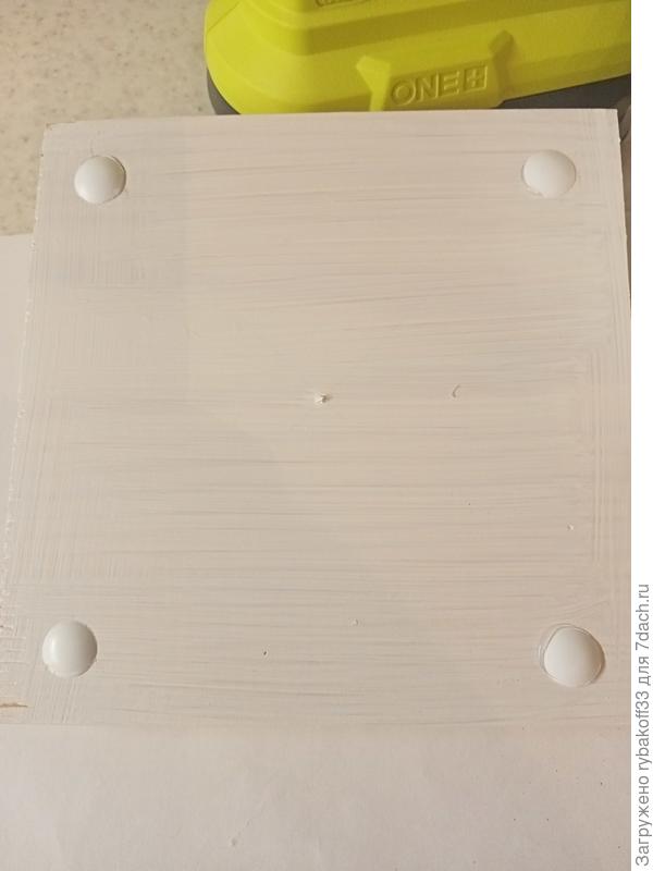 Клеим мини-ножки