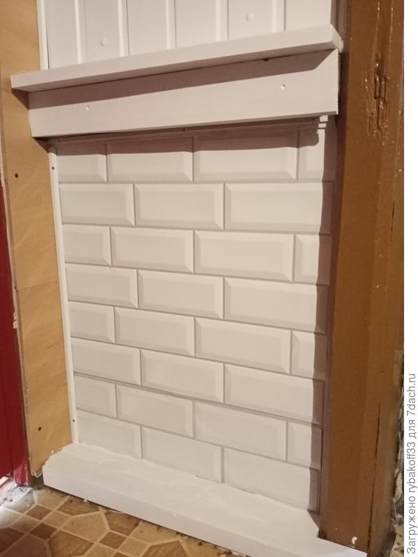 Низ готов, средний брус обыгран под еще одну полку