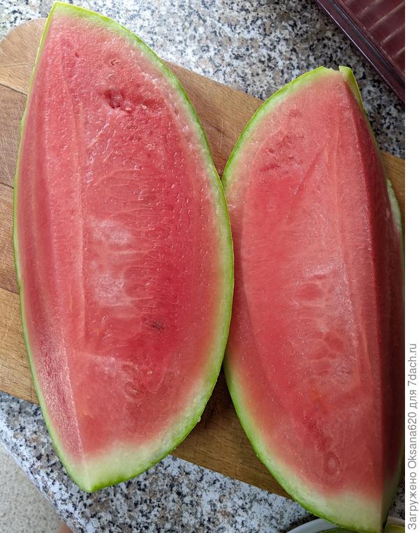 А этот текущего сезона, удачно разрезала - семечек не видно почти)))