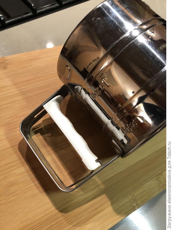 Мерная кружка-просеиватель