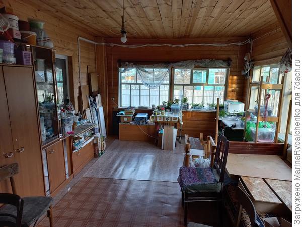 Веранда: было весной - склад рассады