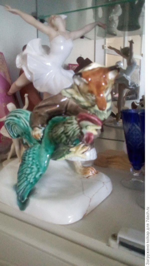 Лисица и петух очень интересная работа, жаль что только с трещинами