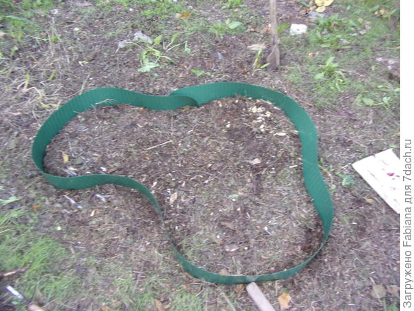 Огородим клумбу бордюрной лентой