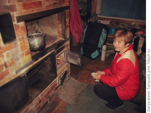 Муж сам сложил печку, хотя раньше никогда этим не занимался.