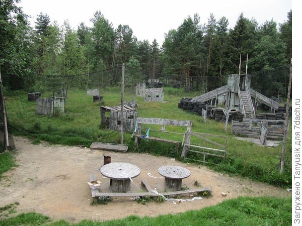 "И вот нашли большое поле: есть разгуляться где на воле"...