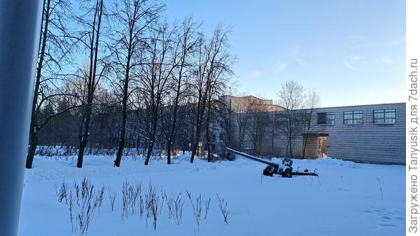 13 марта на работе. Завтра сфоткаю эту же пушку, чтобы показать, какие изменения произошли за неделю.