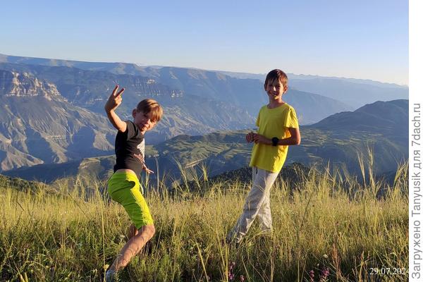 Внукам понравилось! Мальчишки тут носились и резвились как могли!