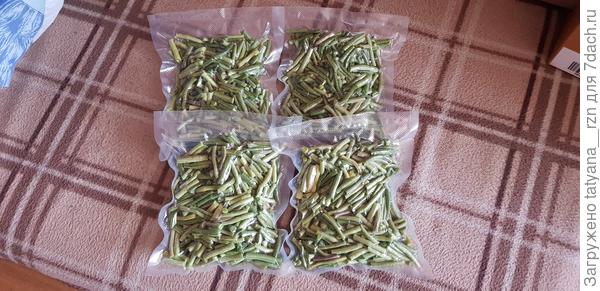 Вот в такие вакуумки я сейчас много чего замораживаю