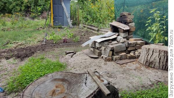 И тогда с отдыхального кресла будет открываться такой вот вид! (Цветочки надо представить самостоятельно)