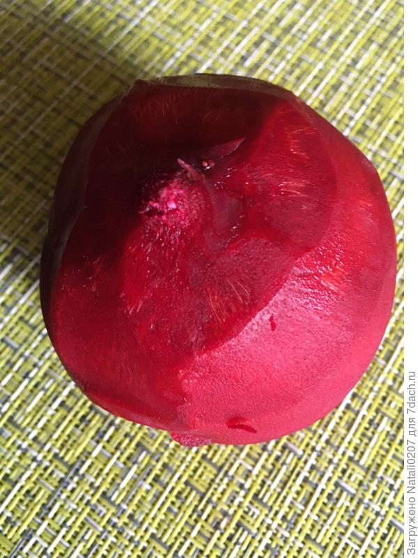 Красивый бордовый цвет