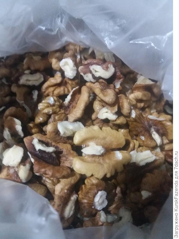 То, что осталось от половины пакета очищенных грецких