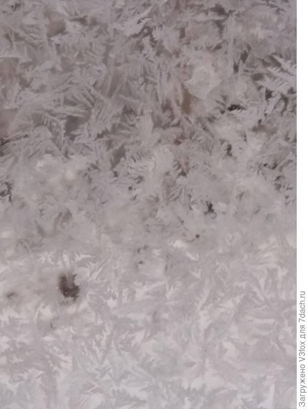 Рисунки на окошке