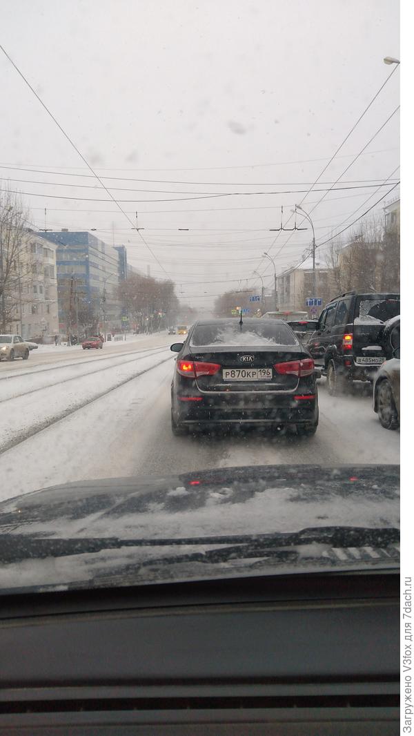 Не видно нашу &quot;крутую&quot; высотку Высоцкого..  хороший снег))