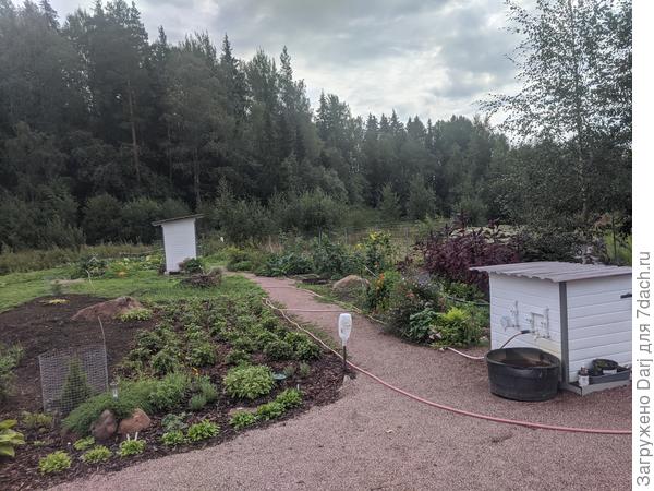 Вид спереди. Окончательный. Крашу всё в белый чтобы в темноте не натыкаться. Ну и веселее как-то:)