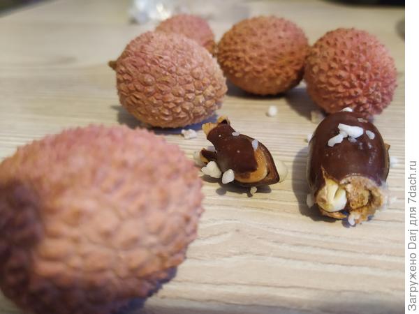 Личи и косточки личи