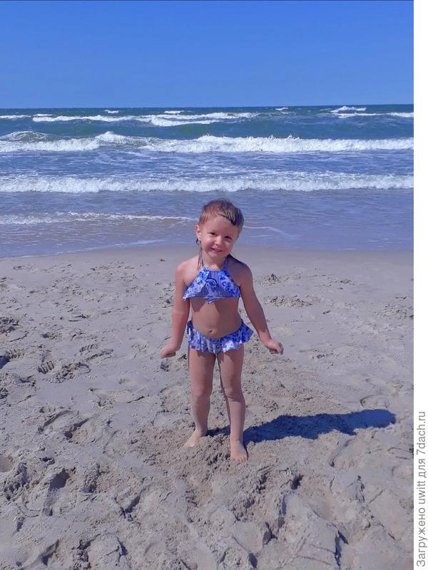 Детская радость и счастье с 5.08.21, когда по вашему мнению &quot;лето закончилось&quot;. Пляж у высоты Эфа)))