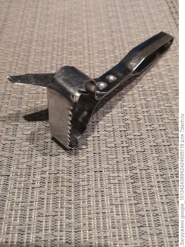 Рыбочистка, ножик для вспарывания брюха