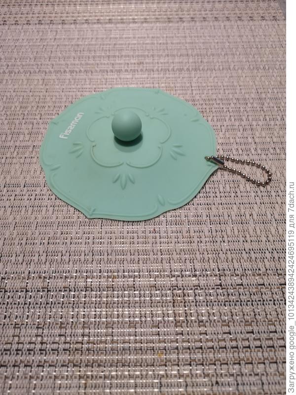 Такими крышками удобно накрыть горячий чай, кофк, чтобы не остыл