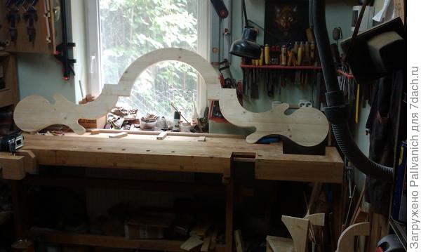 Вырезал электролобзиком