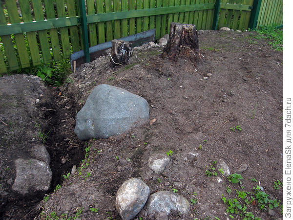 Поближе... На фото не видно, но этот камень очень красивый, он зеленый... Хорошего серо-зеленого цвета...