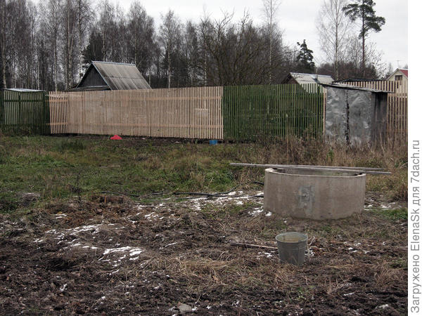 Решили, что нужно хотя бы раз успеть его покрыть, тут уже Янка мне помогал - уже не раз снегом засыпало....