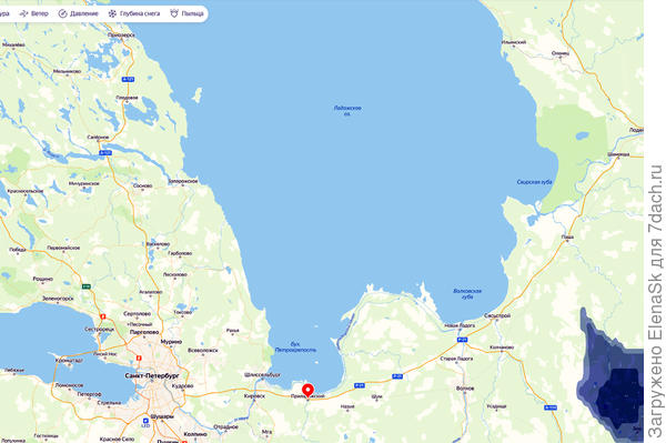 Точка - это где моя дача, а выше - это Ладожское озеро, в котором вода не прогревается даже жарким летом. А ветра всегда с него дуют.