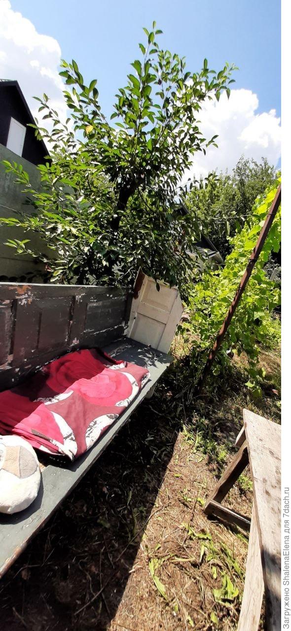 Вот такой недорогой способ создать уютный уголок в саду