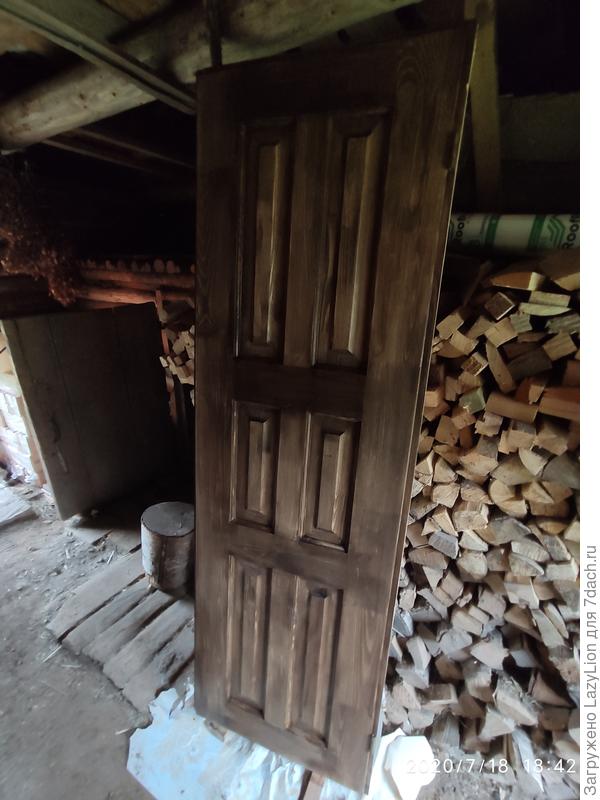 и покрасил той же краской, что и окошко