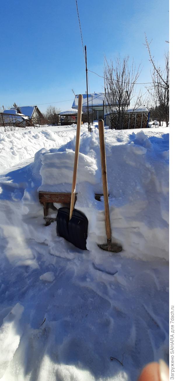 Готовь сани летом, а гондолу зимой))