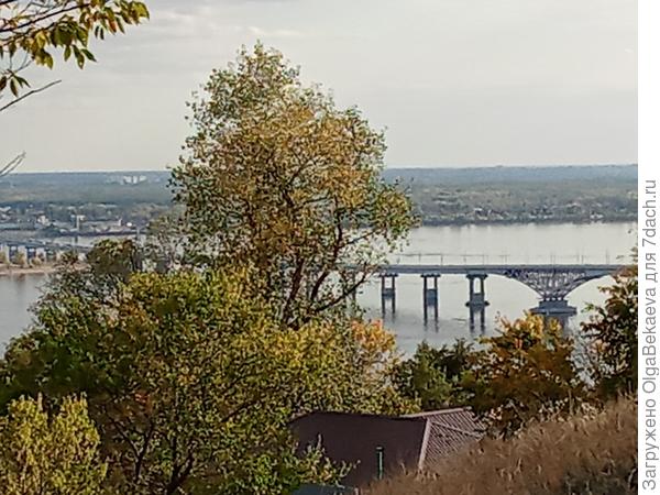 После смерти архитектора мост достроили с другими опорами.