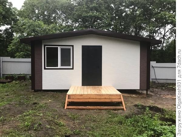 И домик на участке вырос ))