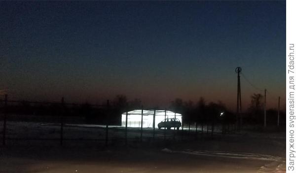 Наша первая самолепная теплица