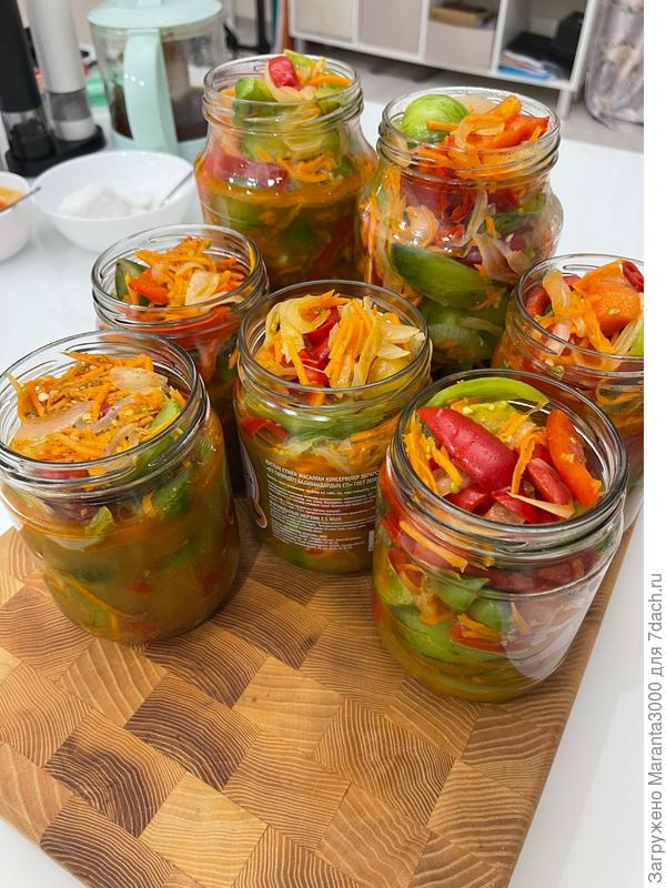 Острый перчик тоже пришлось докупить - не растила в прошлом году, уже исправляюсь, 2026 г - год острого перца у меня!