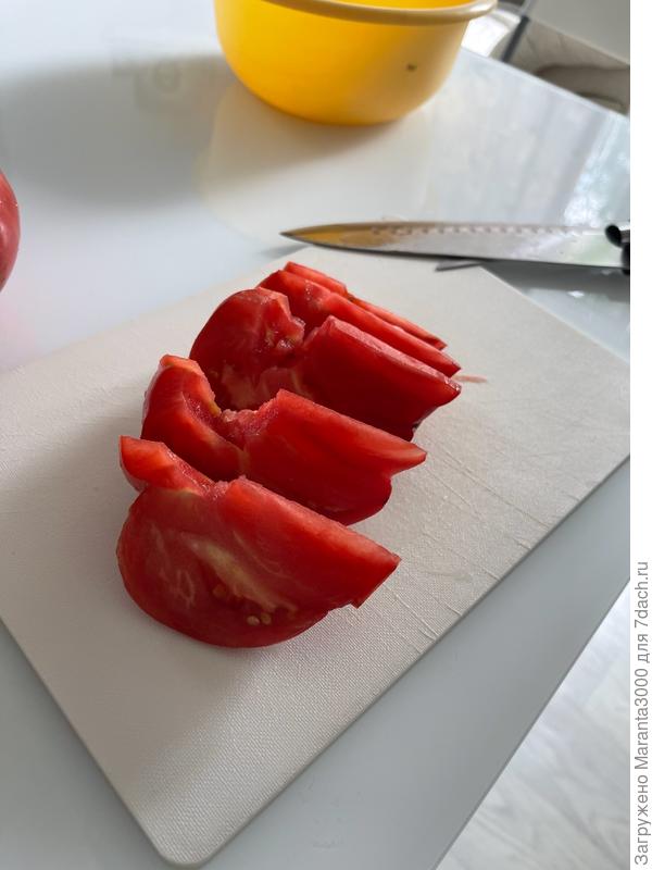 Нашла этот же сорт в разрезе, хороший, маслянистый, без прожилок