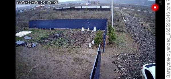 Вид с камеры на въезд.