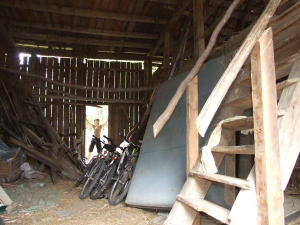 Шурик Буров. Маленькие штрихи прошедшего лета в Румынии у друзей в деревне.