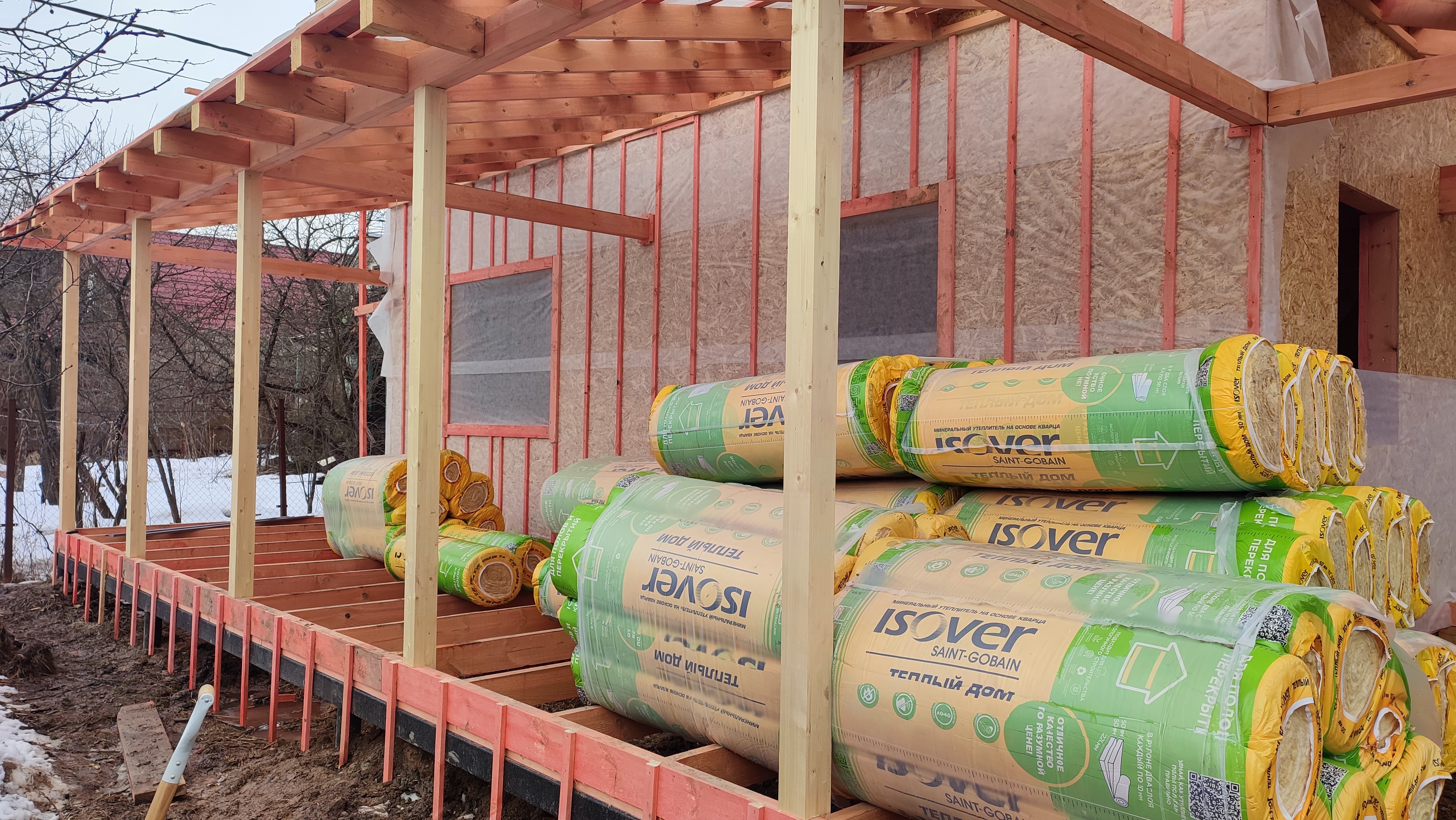 Для утепления был выбран материал ISOVER «Теплый Дом»