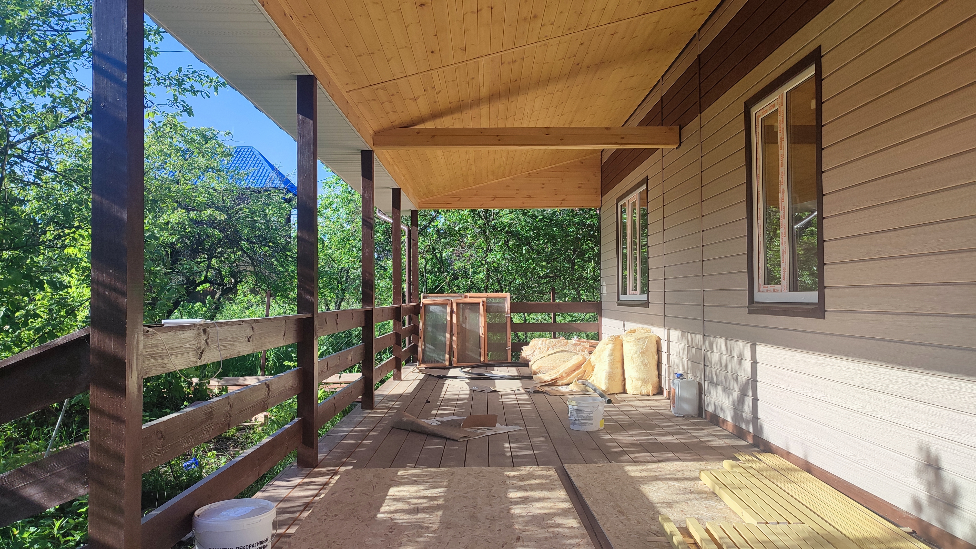 Терраса ждет гостей. Фото автора 