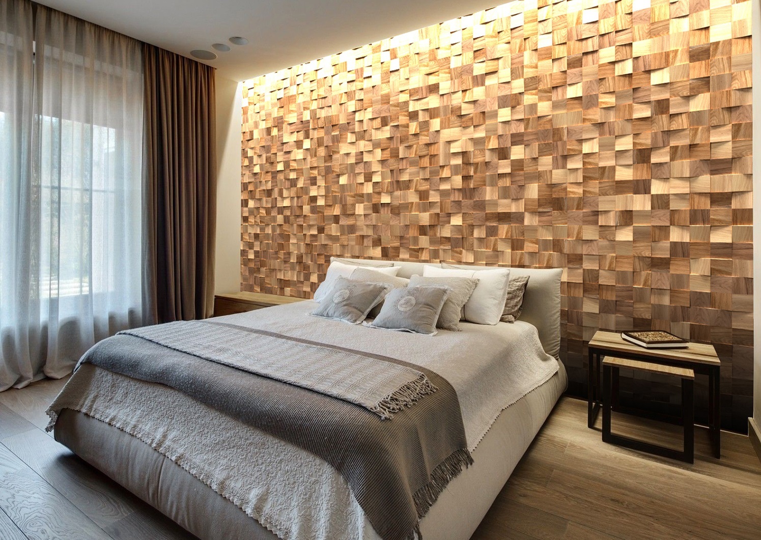 Подсветка подчеркнет объем и фактуру декора. Фото «»